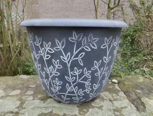 Recycled Plastic Planter Pot - 10" Serenity Black/White