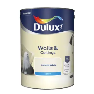 Dulux Natural hints Almond white Matt Emulsion paint, 5L