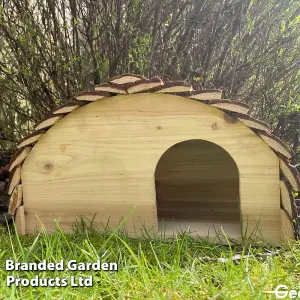 Hedgehog House Solid Wood, Cosy Animal Shelter, Predator-Proof, Weatherproof with Bark Roof, Wildlife Hibernation Box