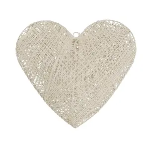 WHITE WICKER WALL HEART SHAPED LIGHT