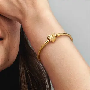 Pandora My Pandora Daisy Heart Clasp Snake Chain Bracelet - 14K Gold Plating / Lab-Grown Diamond - Sz. 18 cm