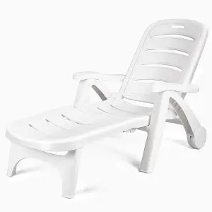 White Outdoor Plastic Foldable Garden Poolside Lounger Chair Adjustable Chaise Lounge Recliner with Wheels