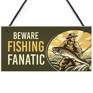 Red Ocean Beware Fishing Finatic Sign - Funny Fishing Sign Gifts For Men - Novelty Fisherman Gifts For Dad Grandad Son Brother