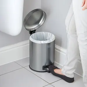 BLACK+DECKER 61319 5L Dark Stainless Steel Dome Shaped Pedal Bin With Soft Close Lid