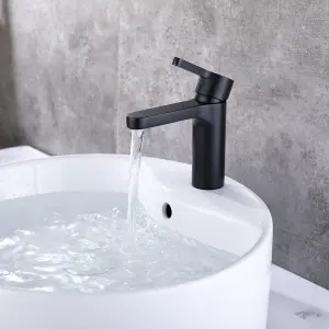 VURTU Datchworth Basin Mixer - 1/4 Turn, Single Lever Ceramic Disc, High/ Low Water Pressure, 300(H) x 215(W), Black, 628545