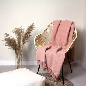 furn. Motti Woven Tufted Striped Tasselled Throw