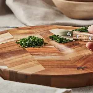 Barbary & Oak Round Acacia Chopping Board