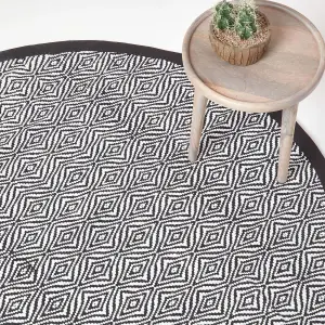 Homescapes Trance Black and White Diamond Pattern Recycled Fibre Rug, 150 cm Round