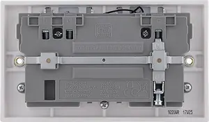 BG White 13A Switched Double WiFi extender socket with USB