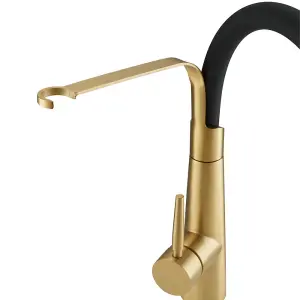 Stainless Steel Kitchen Tap Flexible Silicone Pull-Down Kitchen Faucet in Gold and Black