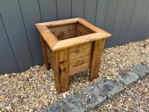 Charles Taylor Prestbury Raised Square Planter Regular