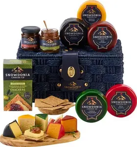 Snowdonia Cheese Company | Quintessential Cheese Hamper Gift Set | 5 Luxury Welsh Cheeses, 2 Artisan Chutneys And Wholemeal Crackers