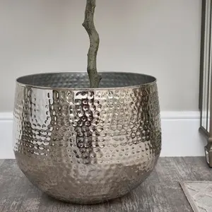 Melody Maison Large Silver Hammered Metal Planter