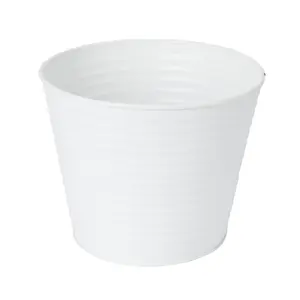 GoodHome White Ribbed Metal Plant pot (Dia) 20.5cm, (H)16cm, 1.5L