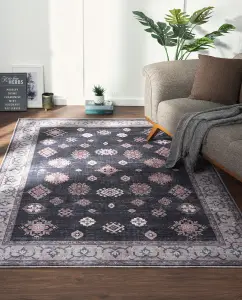 Black Traditional Medium Rug, (L)170cm x (W)120cm