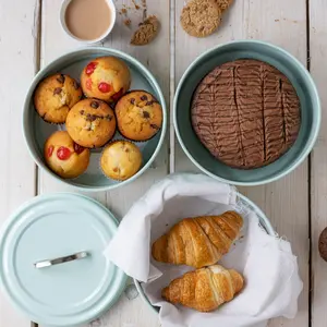 Living Nostalgia Traditonal Style 3 Tier Airtight Cake Tin Set -Vintage Blue