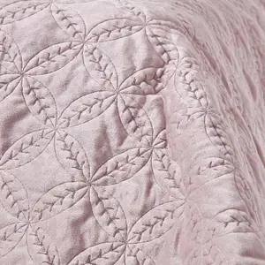 Homescapes Luxury Dusky Pink Quilted Velvet Bedspread Geometric Pattern 'Eternity Ring' Throw, 200 x 200 cm