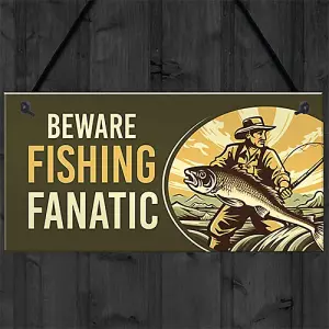 Red Ocean Beware Fishing Finatic Sign - Funny Fishing Sign Gifts For Men - Novelty Fisherman Gifts For Dad Grandad Son Brother