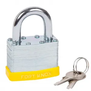 SPARES2GO Heavy Duty Hardened Steel Security Chain with Nylon Cover & Padlock (8mm x 3ft)