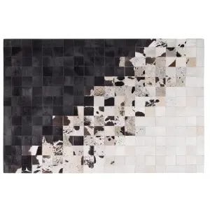 Cowhide Area Rug 140 x 200 cm Black and White KEMAH