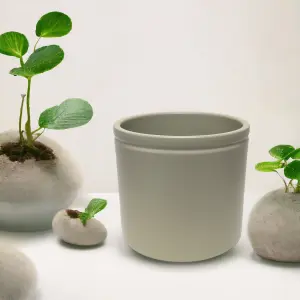 Ceramic Indoor Plant Pot - Light Green Matt - H12cm