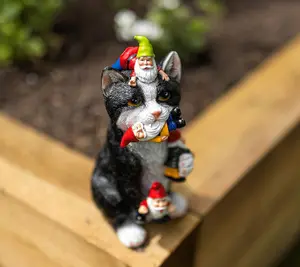 Resin Gnome Eating Cat Ornament Colourful Outdoor Indoor Decoration for Home Patio Decking