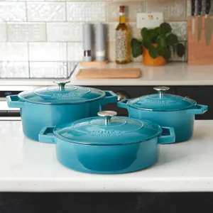 Cast Iron Casserole Set of 3 20 cm 26cm & 28cm / 2.8L 4.3L & 5.8L Dishes Oven Proof Enamelled Cast Iron Pans with Lids