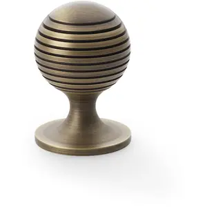 Reeded Ball Door Knob - 38mm Diameter Antique Brass Lined Cupboard Pull Handle