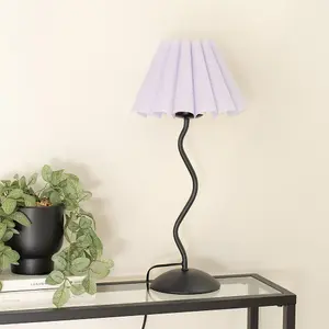 ValueLights Wiggle Black Metal Single Stem Table Lamp with Lilac Scallop Tapered Lamp Shade and LED Bulb