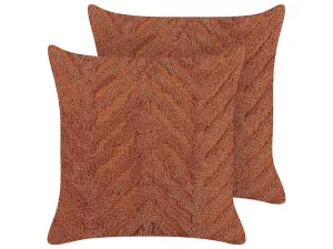 Set of 2 Cushions LEWISIA Cotton 45 x 45 cm Geometric Tufted Orange