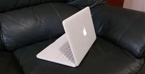 Apple Macbook 14.1-Inch 4Gb Ram + 120Gb Ssd