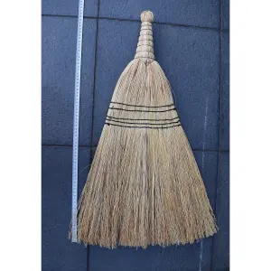 Traditional Rice Straw Broom 70 cm / 27.5" Hand Brush Natural Garden Yard Stable Sweeping American Style Brush