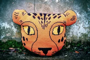 S/CUSHION CHEETAH - Cross Stitch Kit: Cushion: Eva Mouton: Cheetah - Vervaco