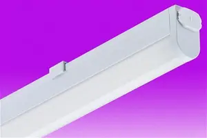 Knightsbridge - 230V 4W LED Linkable Striplight Cool White 4000K - 277mm