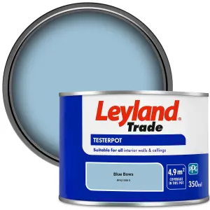 Leyland Trade Vinyl Matt Walls & Ceilings Emulsion Paint Blue Bows (PPG1158-3) 350ml Tester