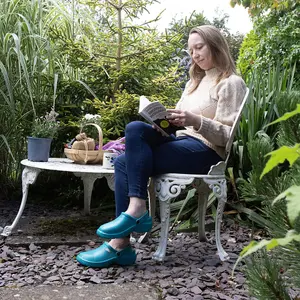 Town & Country Garden ,Clogs Outdoor/Indoor shoes.  Teal with Fleece lining. Size 4