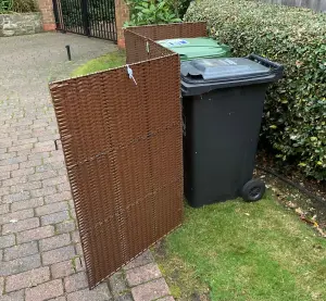 Rattan Effect Wheelie Bin Screen (Double)