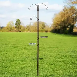 Traditional Bird Feeding Station Kit With Metal Mesh Feeder