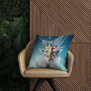 Giraffe Splashart Outdoor Cushion 45cm x 45cm