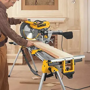 DeWalt 960W 240V 305mm Corded Sliding mitre saw DWS780-GB