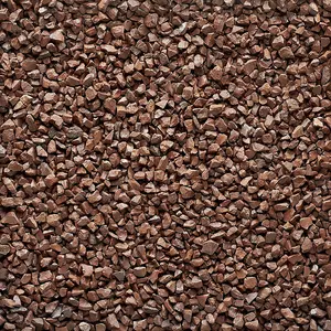 Ruby Red Bulk Bag 850 kg Chippings - 14-20 mm Red Granite Type Stone - L10 x W10 x H8 cm