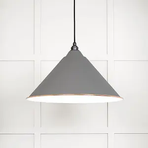 White Gloss Hockley Pendant in Bluff