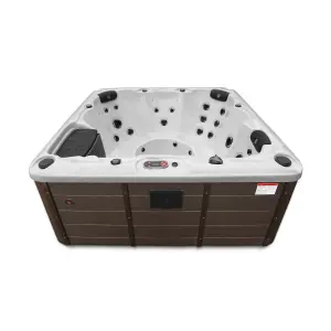 Canadian Spa Company Winnipeg UV 6 person Hot tub