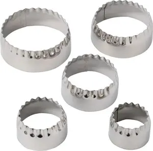 Cookie Cutters Set Of 5 Fluted Round - Procook