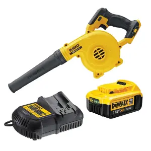 Dewalt DCV100M1 18v XR Compact Leaf Blower DCV100 + 1 x 4.0ah Battery + Charger