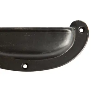 Hammer & Tongs - Wide Lipped Cabinet Cup Handle - W130mm x H50mm