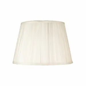 Traditional Classic Faux Silk Pleated Inner Lined Lamp Shade Cream / 19 x 25cm