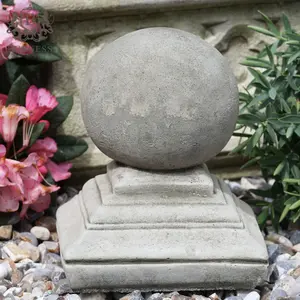 Stepped Stone Ball Finials Outdoor Garden Ornament Sculpture Pillar Top Finial