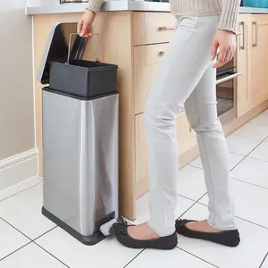 BLACK+DECKER 20L Metallic Grey Pedal Bin with Soft Close Lid