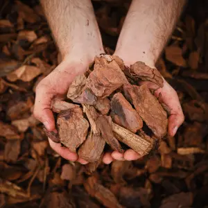 Verve Brown Bark chippings 50L Bag